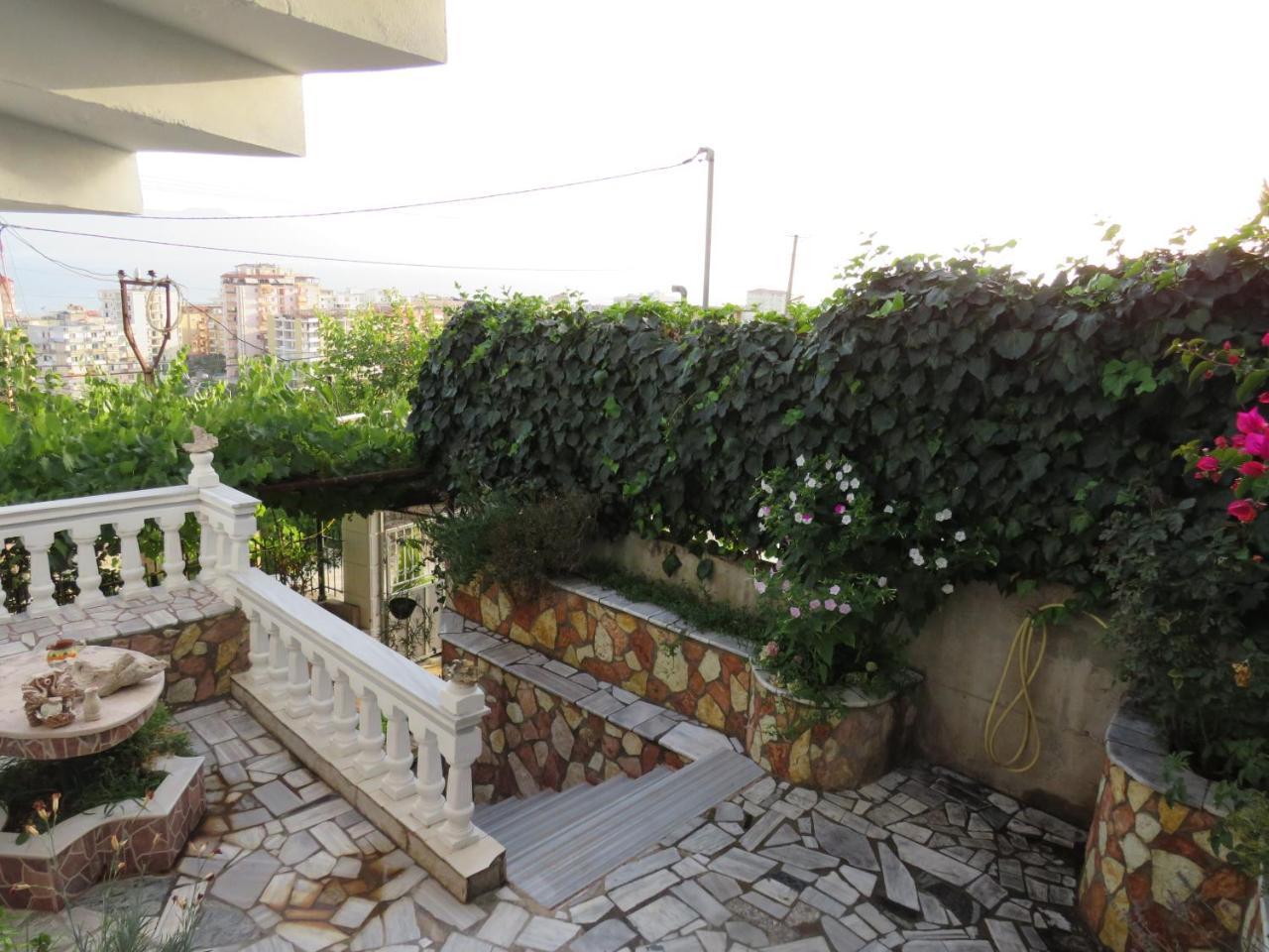 Vila Floban & Mirdar Koshi Sarandë Exterior foto
