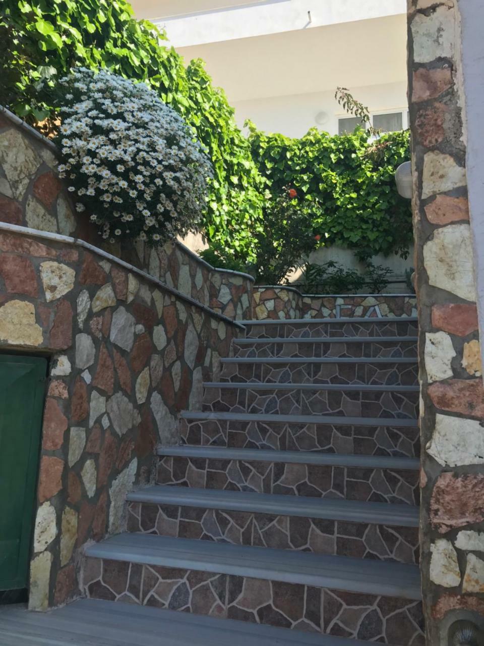 Vila Floban & Mirdar Koshi Sarandë Exterior foto